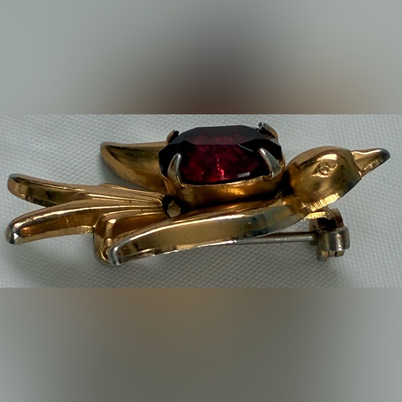 1940S CORO BIRD BROOCH SET RED STONE JELLY BELLY VINTAGE GOLD TONE - Picture 5 of 11